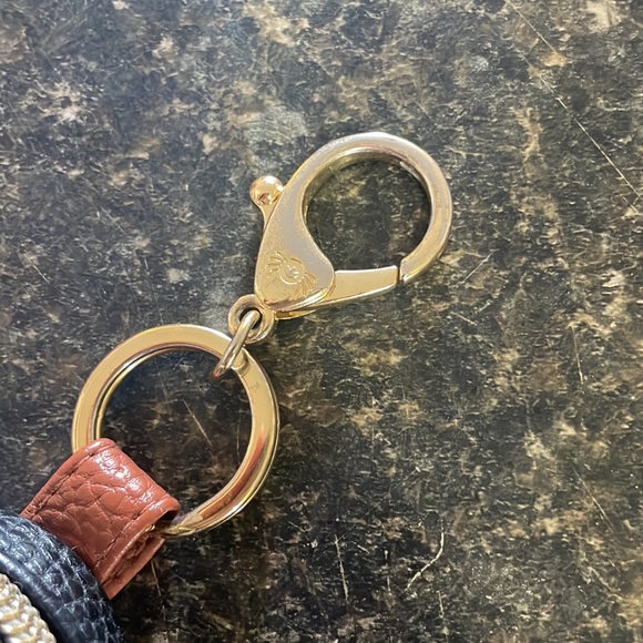 Itzy Ritzy Pacifier Holder - Picture 2 of 7